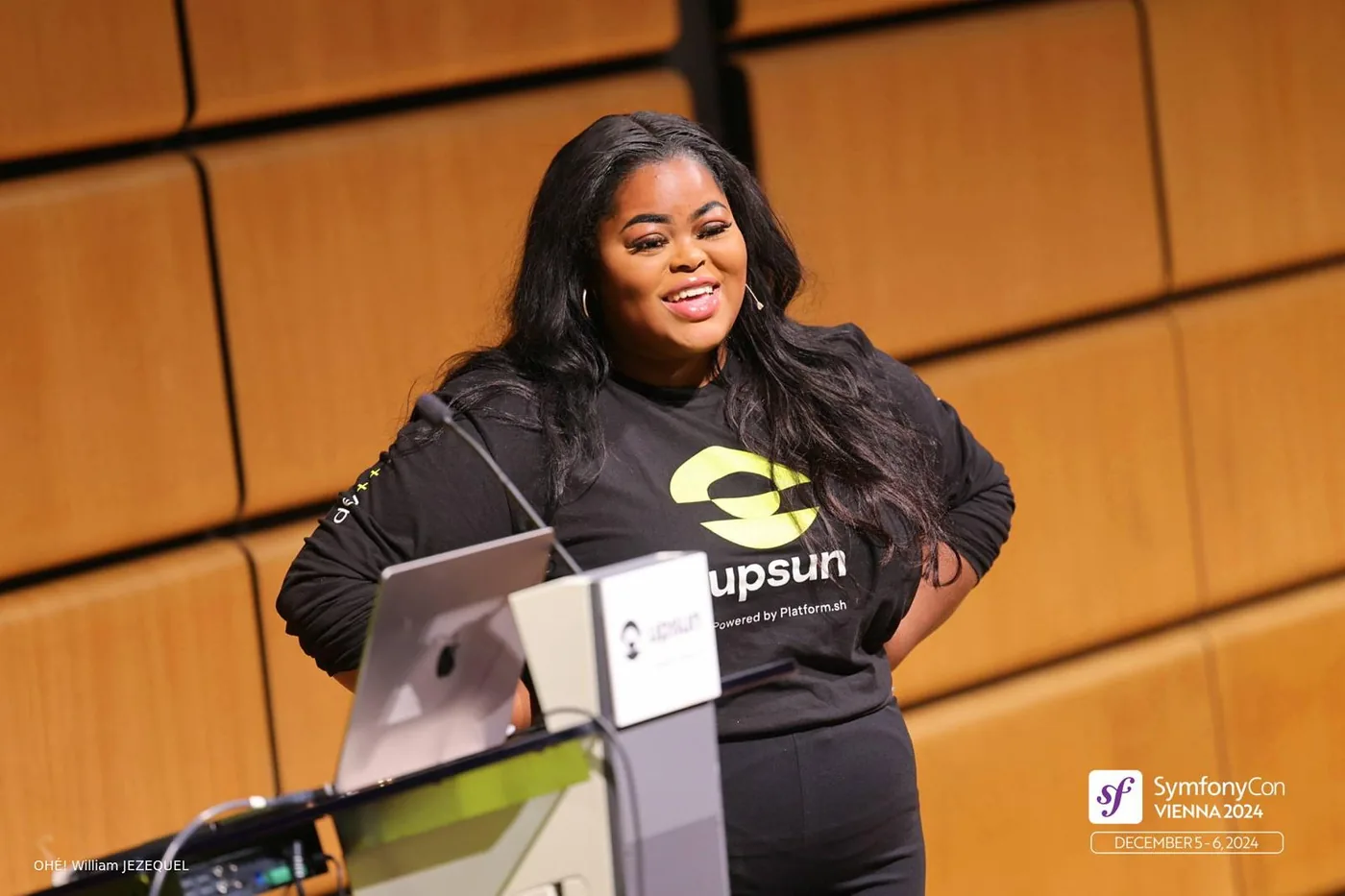Kemi speaking at SymfonyCon Vienna